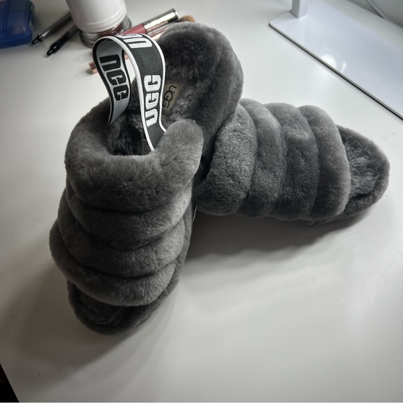 UGG Women's Fluff Yeah Grey Slippers - Picture 4 of 9